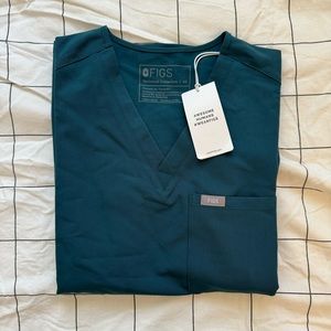 NWT Figs Womens Extra Small Scrub Top in Caribbean Blue
